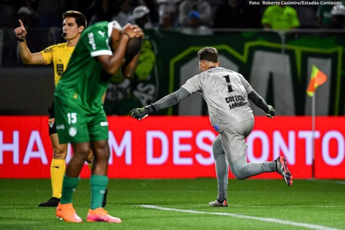 Goleiro nascido em Itabirito brilha contra o Palmeiras na Copinha