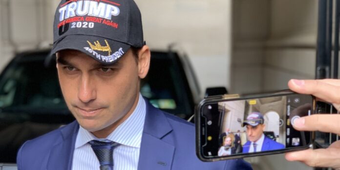 PF determina retorno de Eduardo Bolsonaro ao cargo de policial