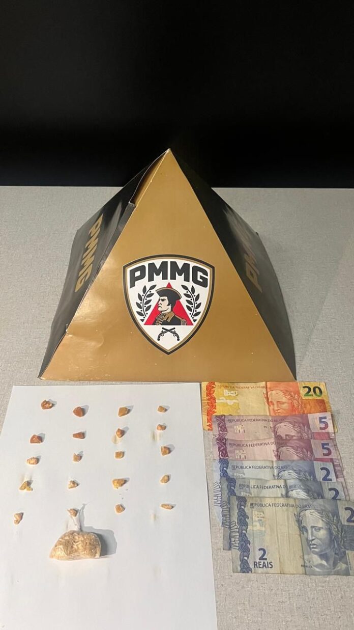 Polícia Militar apreende adolescente por tráfico de drogas em Abaeté