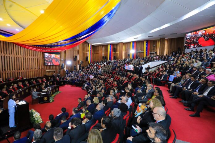 Delcy Rodríguez presidiu a sessão solene de abertura do ano judicial de 2026 no Supremo Tribunal