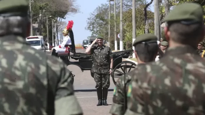 Tomaz Silva/Agência BrasilQuase metade do orçamento da Defesa foi para inativos e pensões militares em 2025