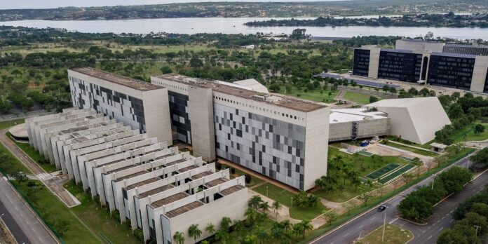 STJ proibe hospitais de cobrarem valor maior ao pago por medicamentos