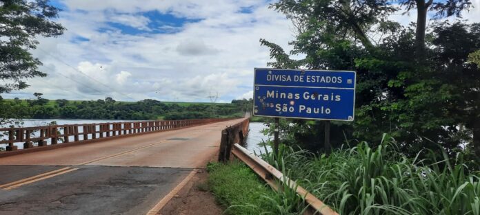 Agência Minas Gerais | Ponte entre Minas Gerais e São Paulo é totalmente interditada