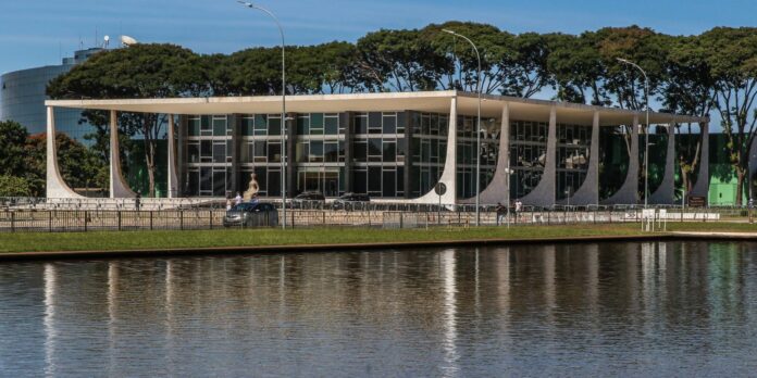 STF julga aplicação da Lei de Anistia em casos de desaparecimento