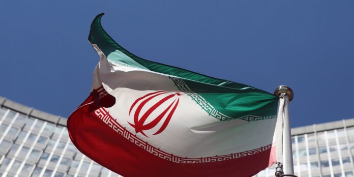 Embaixador no Irã diz que escolha de filho de Khamenei surpreende