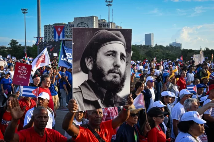 Exposição “Fidel: da Sierra Maestra ao Mundo” integra a programação do evento em Brasília que abre as comemorações pelo centenário de nascimento de Fidel Castro, organizado por movimentos de solidariedade a Cuba.