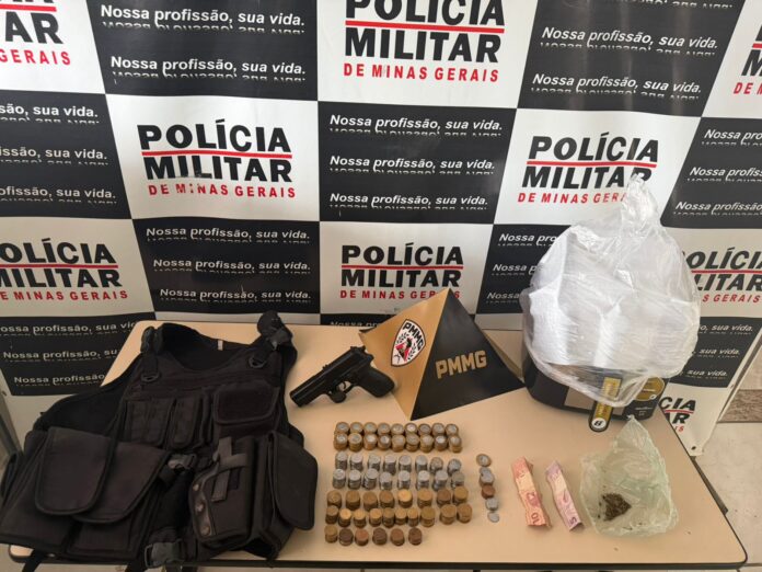 Mulher é presa durante cumprimento de mandado em Santo Antônio do Monte