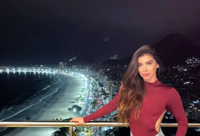 Fotos da modelo celebrando sua vida no Rio de Janeiro eram constantes nas redes sociais
