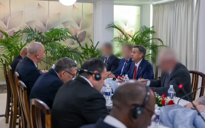 John Ratcliffe, diretor da CIA, em visita a Havana para encontro com autoridades cubanas.