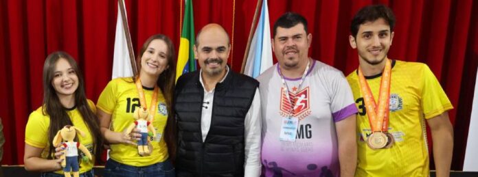 Agência Minas Gerais | Governo de Minas participa de premiação em etapa do Jemg no Sul do estado