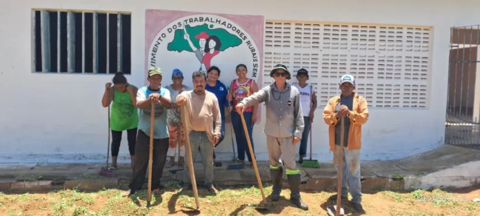 O acampamento Zé Teixeira chegou a reunir 200 famílias desde a ocupação da área da Embrapa, em junho de 2025; atualmente, 110 permanecem no local.