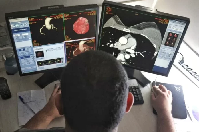 Para o radiologista Henrique Werlang, ferramentas específicas para diagnóstico por imagem passam por processos próprios de treinamento e são desenvolvidas para tarefas determinadas