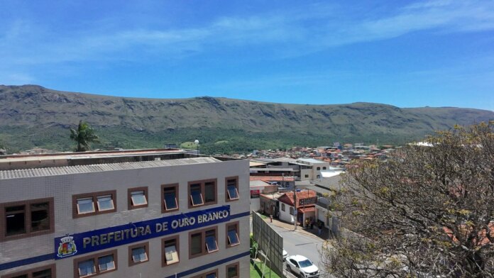 Ouro Branco reduz salários do prefeito, vice e secretários após queda de 20% na arrecadação