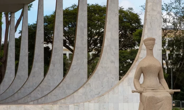 Custosa, tardia e necessária: quais os caminhos para uma reforma no STF
