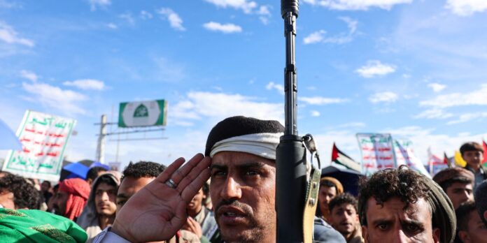 Houthis dizem ter atingido estatal de petróleo da Arábia Saudita