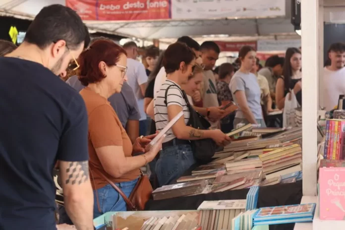 Feira do Livro de Porto Alegre começa nesta sexta com lançamentos, debates e sessões de autógrafos