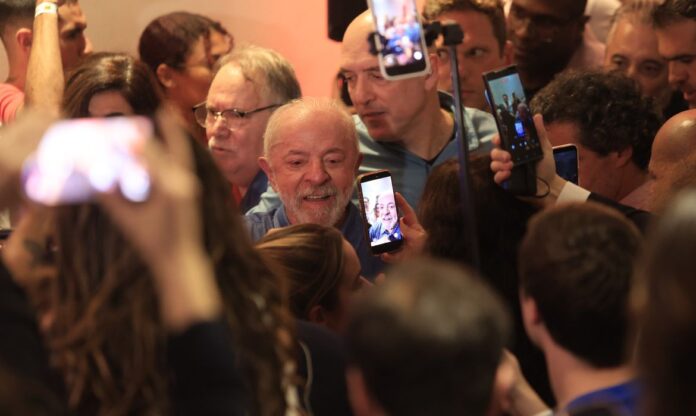 Flávio não reconhece vitória de Lula e tentará anulação do pleito