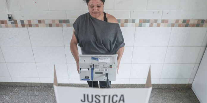 TSE verifica sistemas eleitorais e emite zerésima de urnas eletrônicas